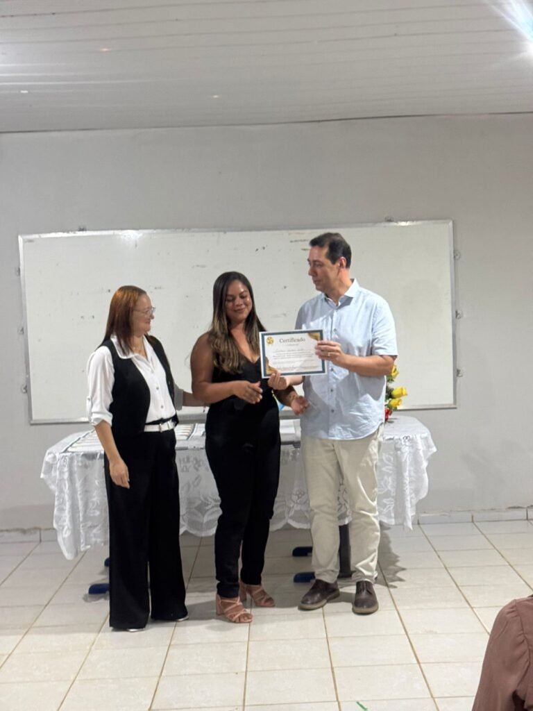 Novos Gestores Escolares Recebem As Boas Vindas Do Prefeito De Lucena, Léo Bandeira, Em Cerimônia Ocorrida No Centro De Capacitação